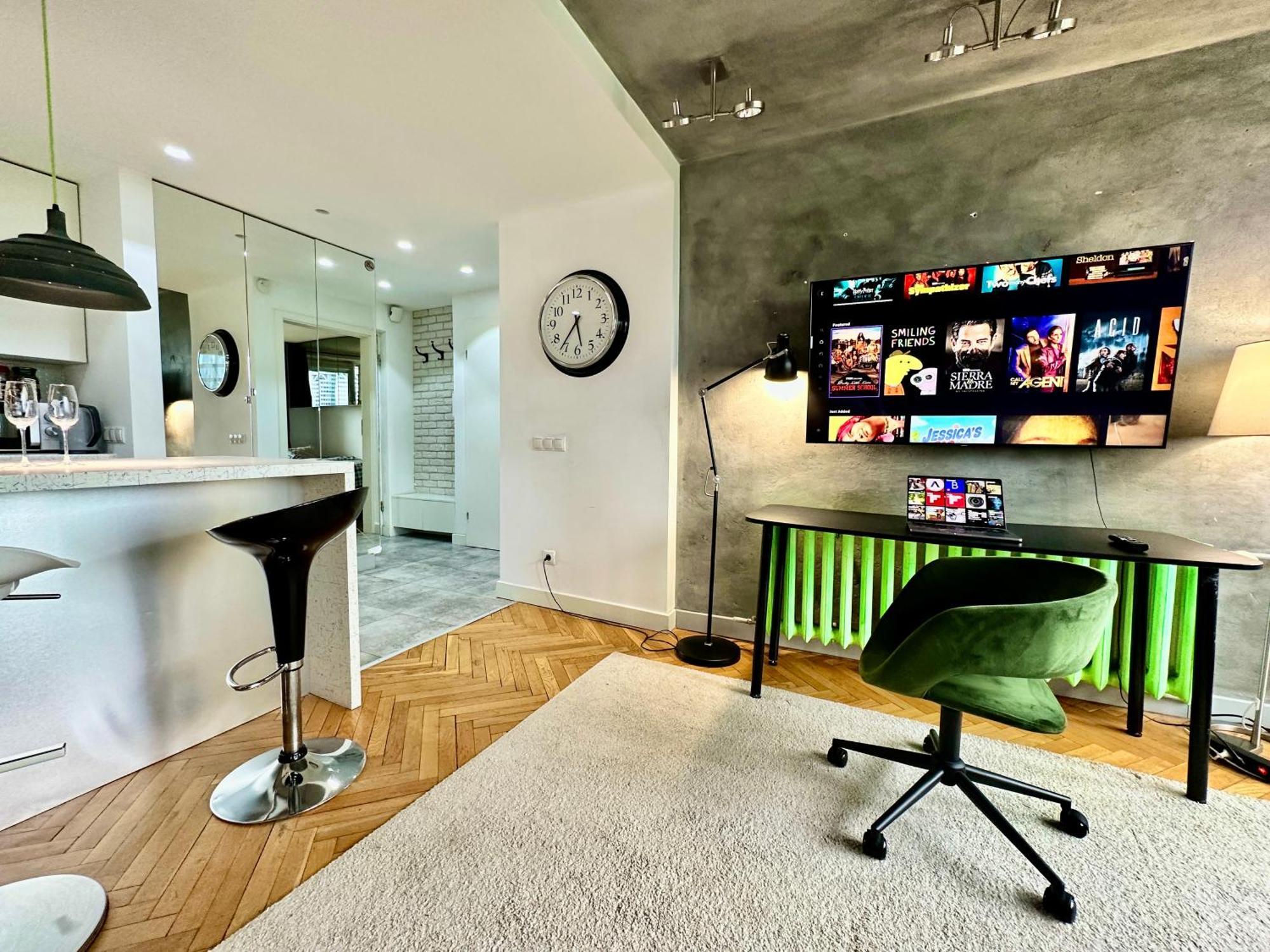 Palace 2 Wifi 600 Mbs 55'Tv Netflix Hbo 2Xmetro Appletv 바르샤바 외부 사진