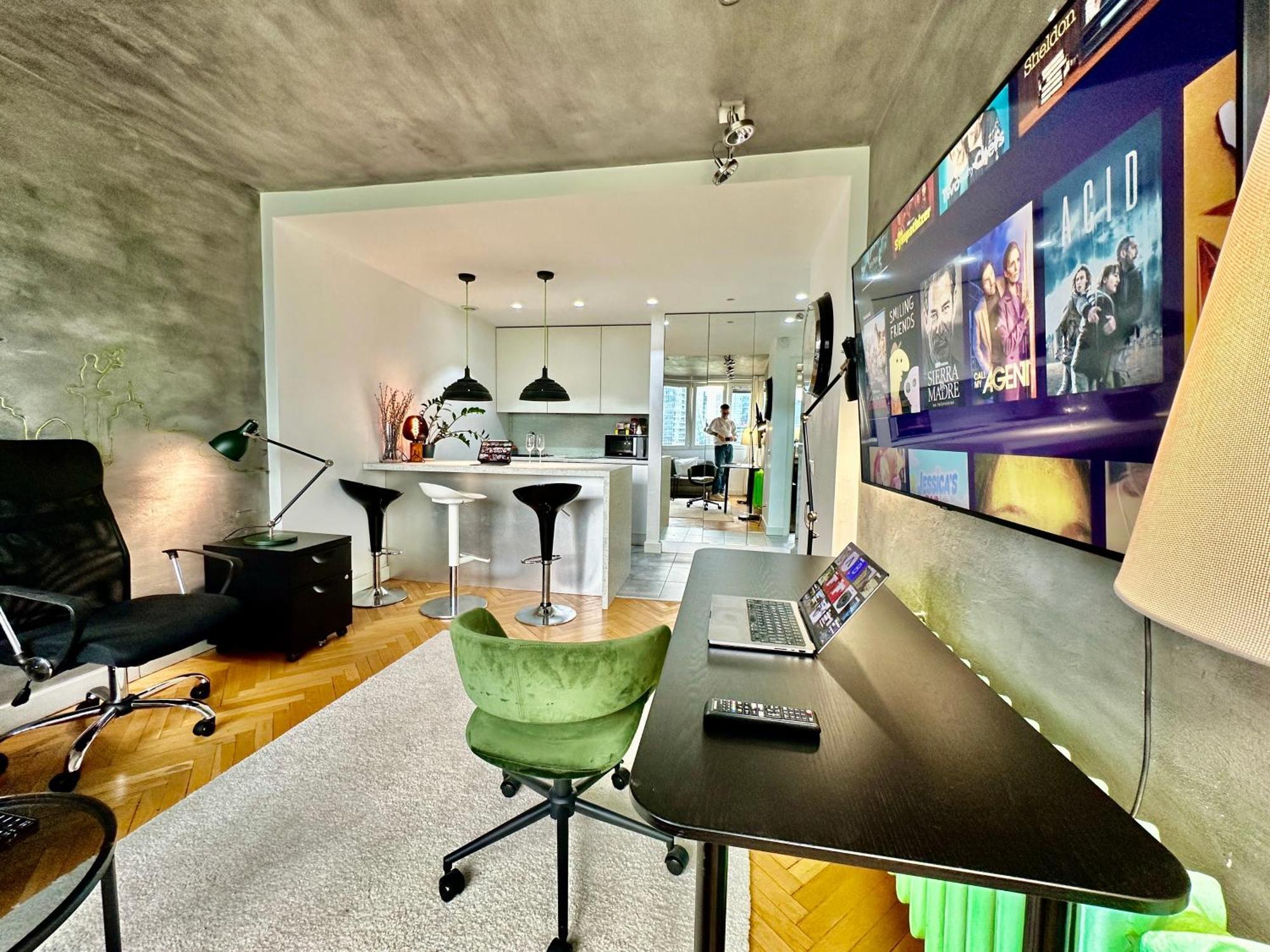Palace 2 Wifi 600 Mbs 55'Tv Netflix Hbo 2Xmetro Appletv 바르샤바 외부 사진